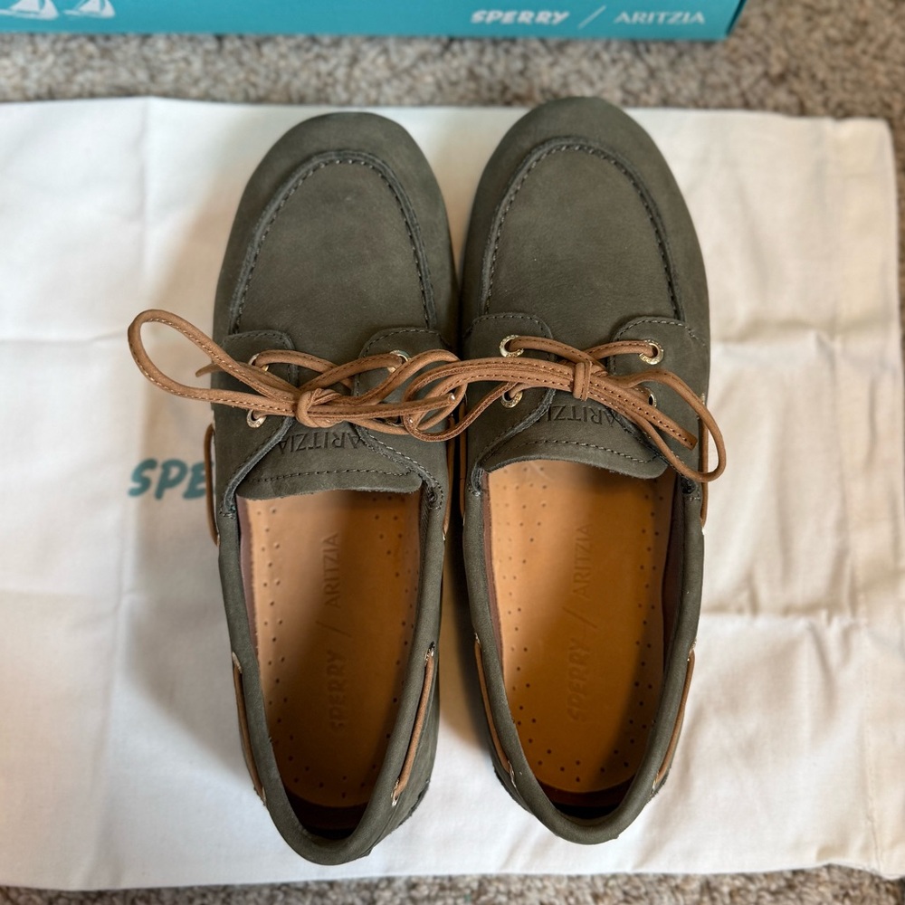 NWOT Sperry x Aritzia Slim Boat Shoe - Picture 2 of 8